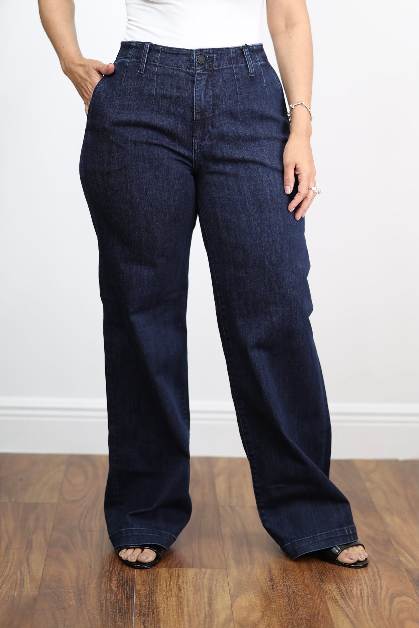 High-Rise Classic Wide-Leg Jeans Dark Indigo