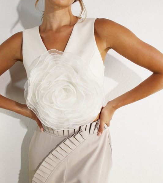 Maribel Top 3D flower