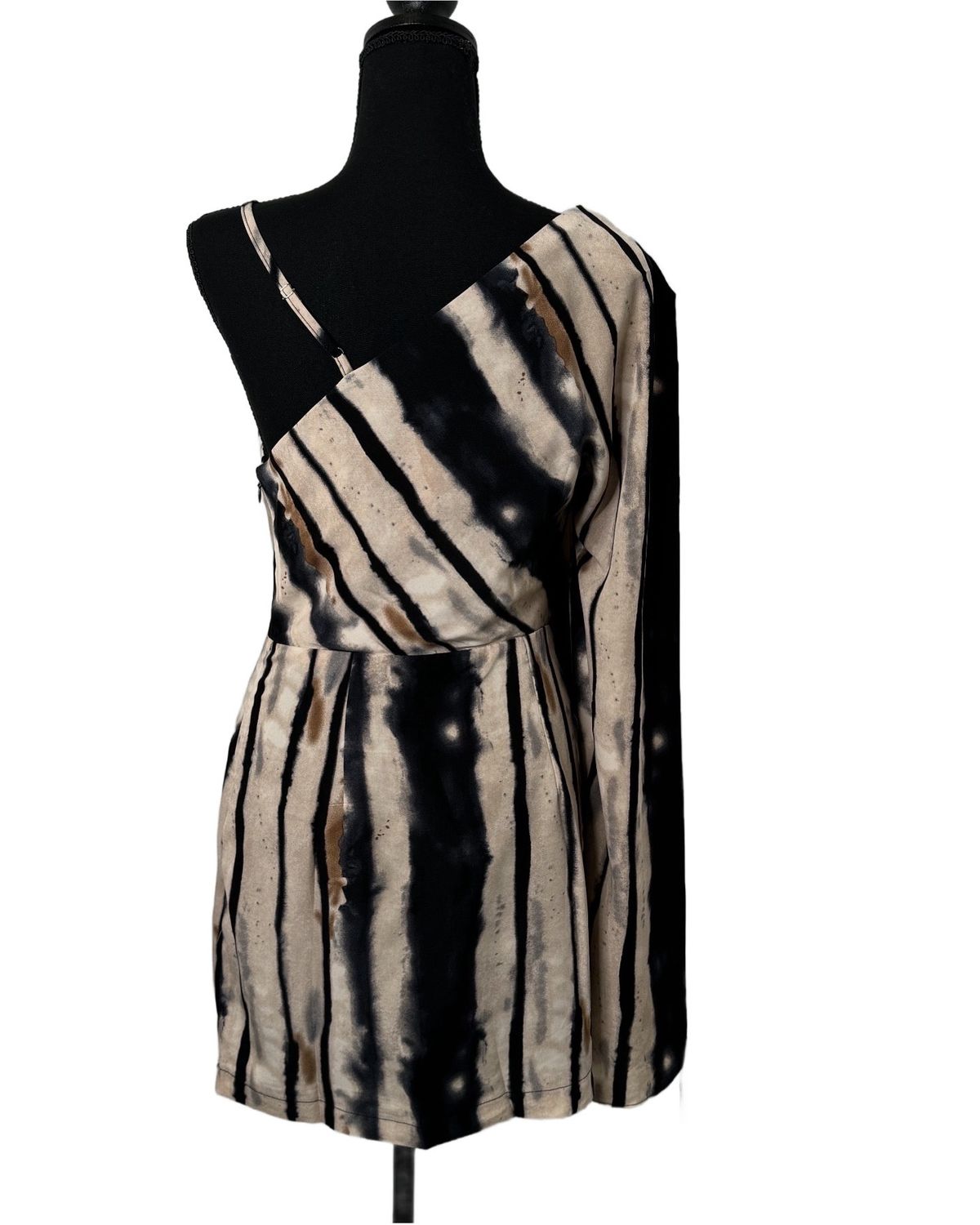 Lili Asymmetric Jumper 