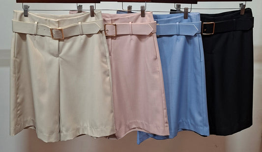 Monroe belted Bermuda