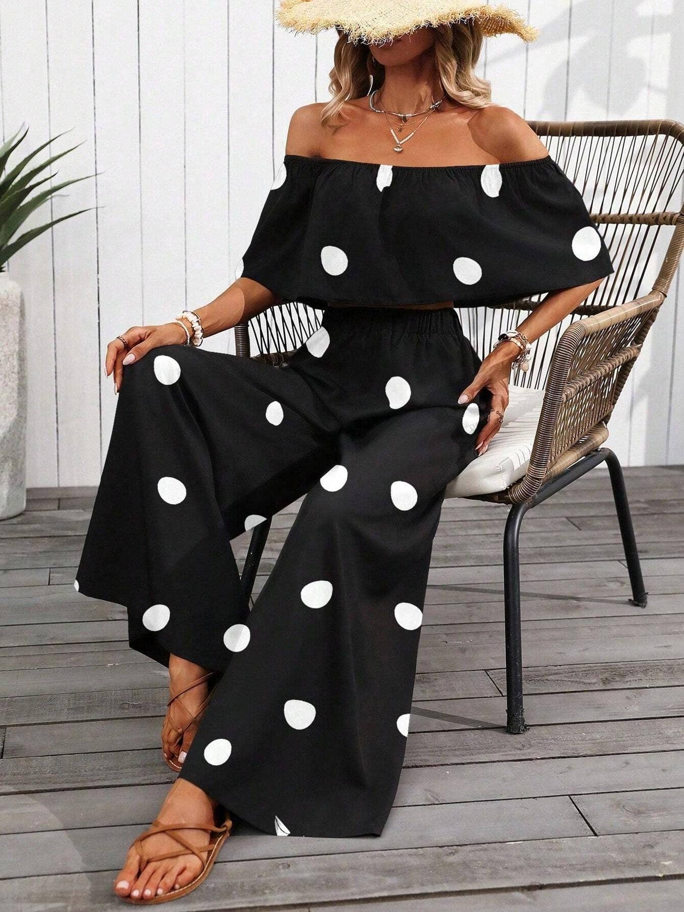 Casual Off-Shoulder Polka Dot Two-Piece Outfit